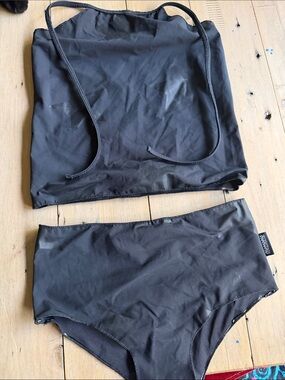 Black Two-Piece Swim Set - Tankini Top & High Waist Bottoms Nununu